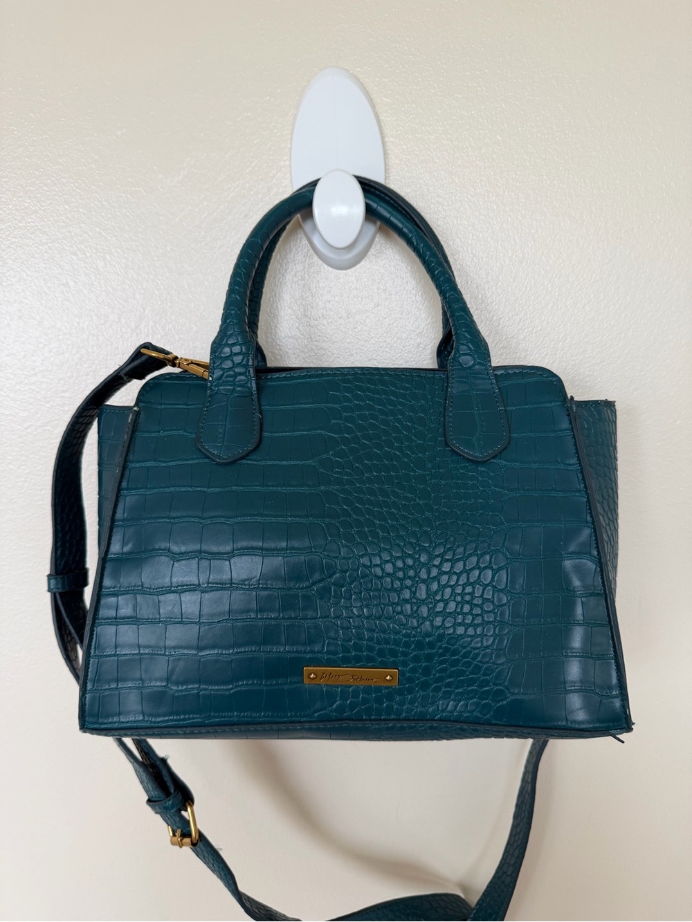 BETSEY JOHNSON Turquoise Blue Croc Embossed Crossbody Handbag Satchel Gold Chain